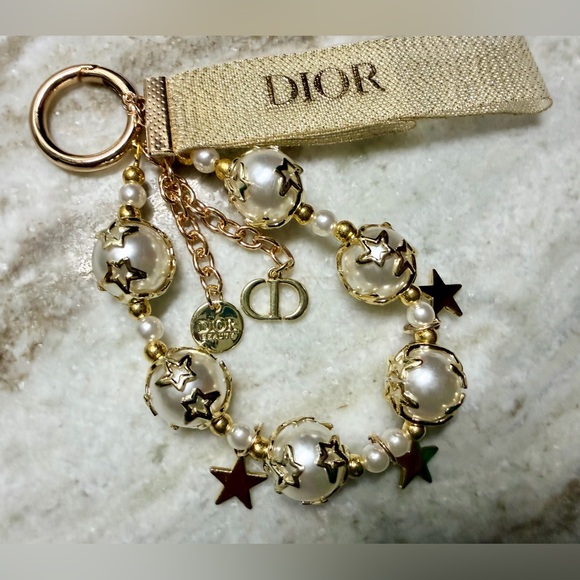 Dior Gold Star Key Ring with Pearls & ‘CD’ Charm Sealed in Plastic/New in Box. - Picture 7 of 10